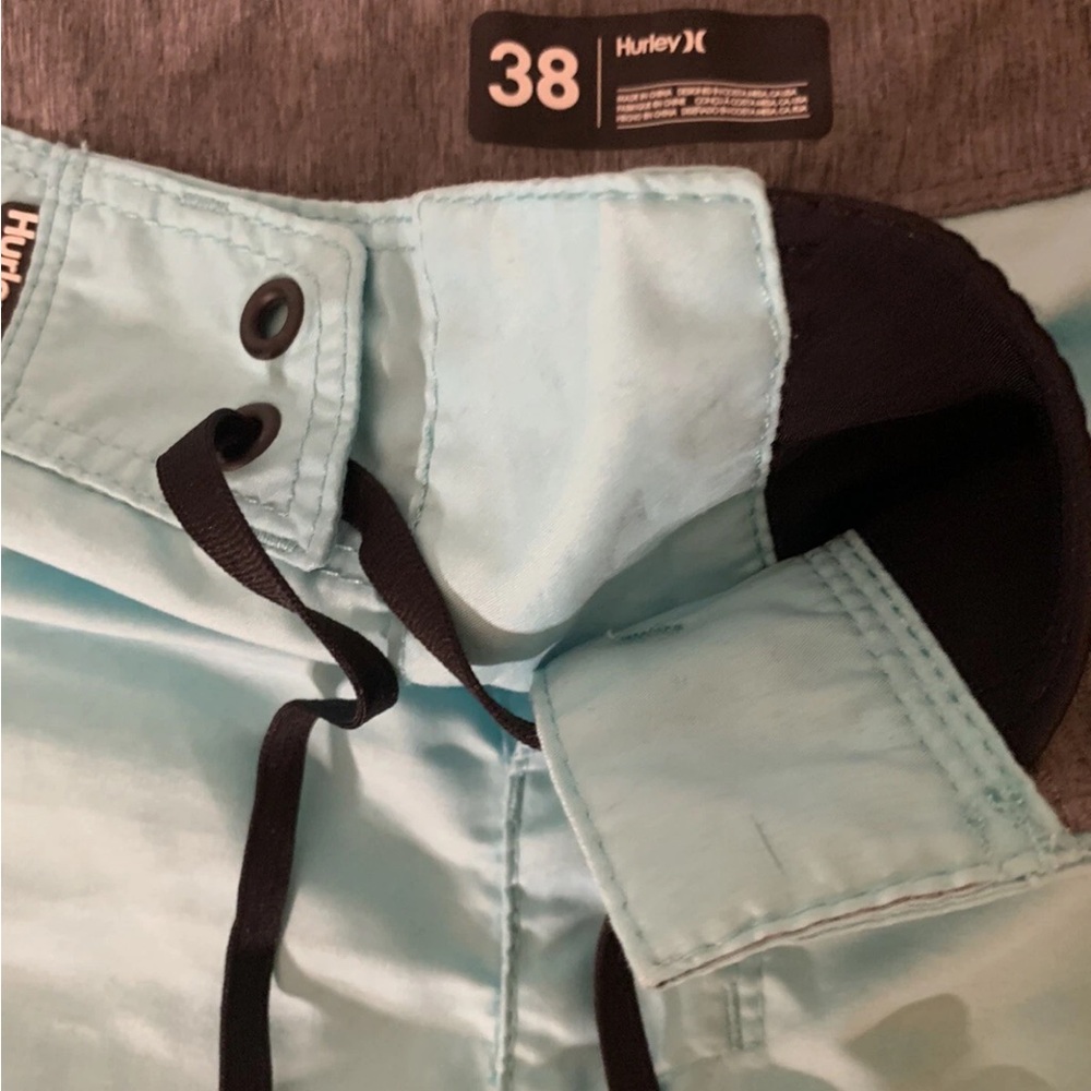 Hurley mens sz 38 Aqua Blue Board Shorts